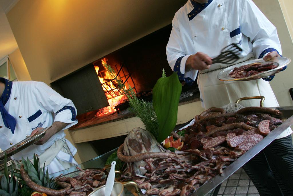 Grand Hotel Trieste & Victoria Abano Terme Ngoại thất bức ảnh Brazilian barbecue