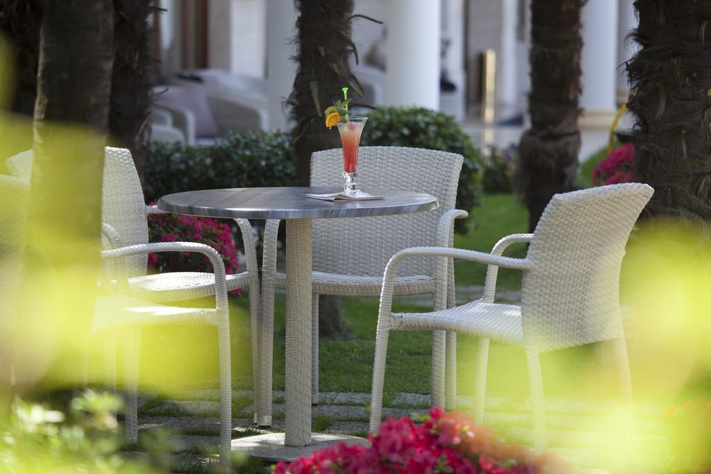 Grand Hotel Trieste & Victoria Abano Terme Ngoại thất bức ảnh Hotel's garden
