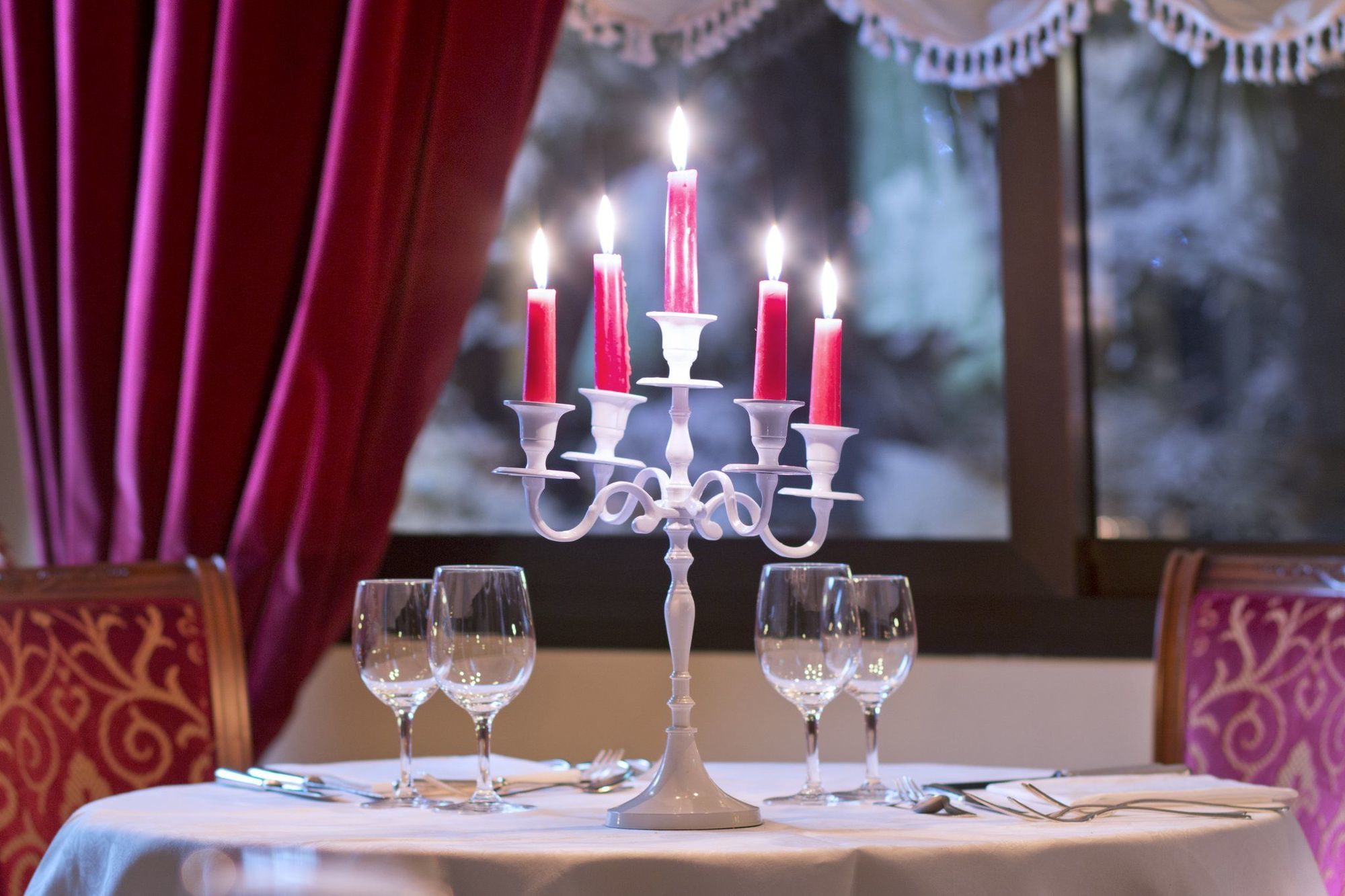 Grand Hotel Trieste & Victoria Abano Terme Nhà hàng bức ảnh A candelabra with five candle holders