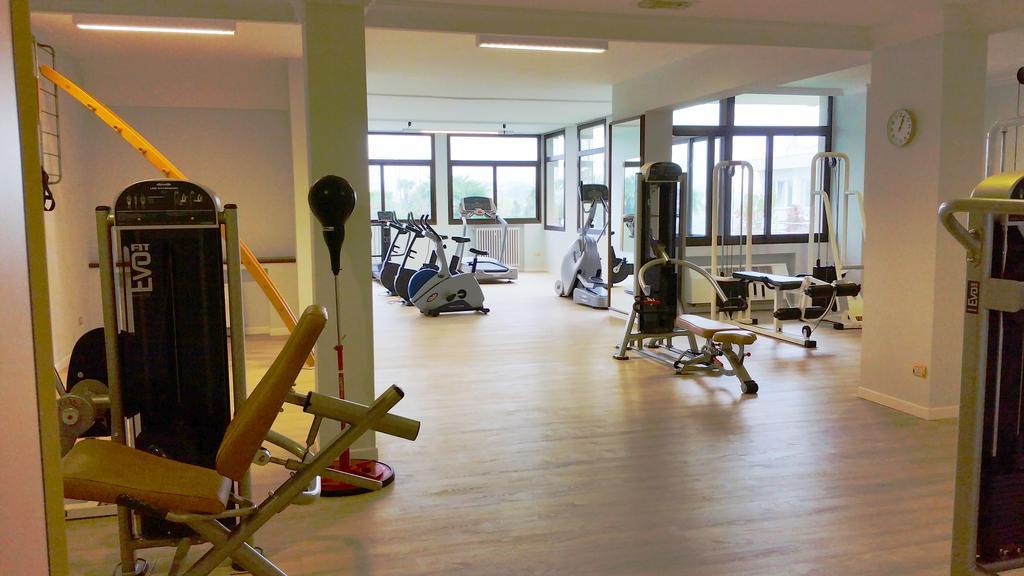 Grand Hotel Trieste & Victoria Abano Terme Ngoại thất bức ảnh The gym at the University of Roehampton